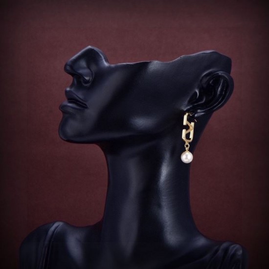 VALENTINO Valentino 2024SS earrings that are great for summer VALENTINO Valentino 2024SS earrings that are great for summer