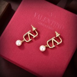 VALENTINO Valentino 2024SS earrings that are great for summer