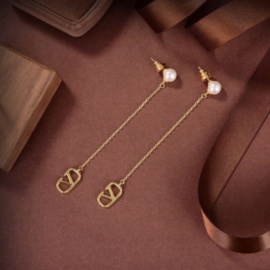 VALENTINO Popular 2024SS earrings VALENTINO Popular 2024SS earrings