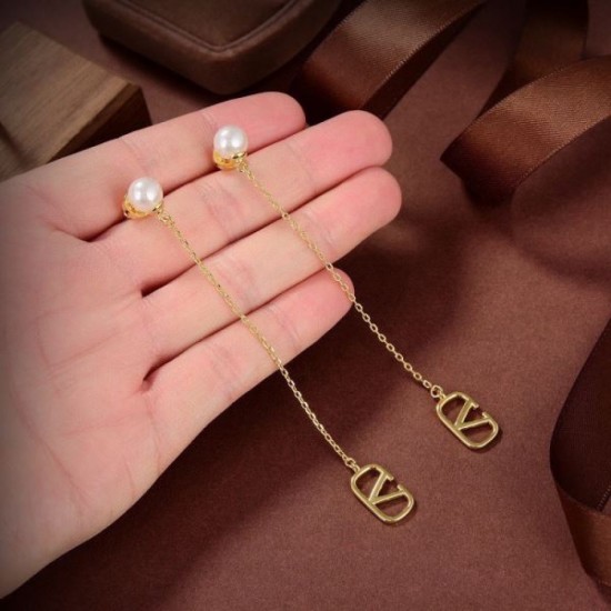VALENTINO Popular 2024SS earrings VALENTINO Popular 2024SS earrings