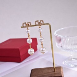 VALENTINO This year's popular 2024SS earrings