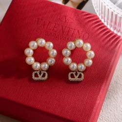 VALENTINO Very difficult to obtain 2024SS earrings