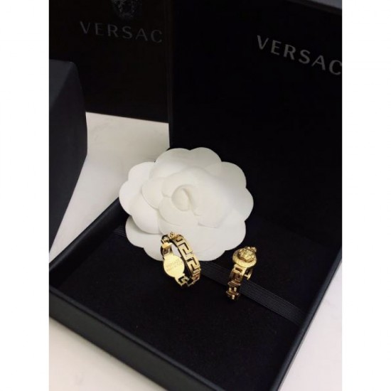 2024SS VERSACE Versace earrings Popular brands this summer 2024SS VERSACE Versace earrings Popular brands this summer