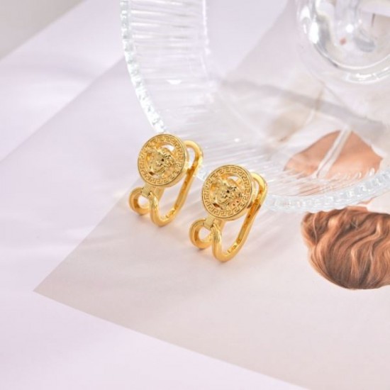 2024SS VERSACE Versace earrings are explosively popular this season 2024SS VERSACE Versace earrings are explosively popular this season