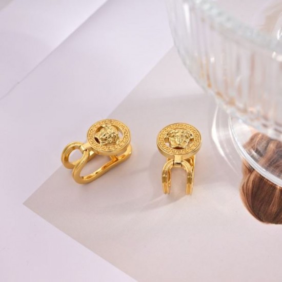 2024SS VERSACE Versace earrings are explosively popular this season 2024SS VERSACE Versace earrings are explosively popular this season