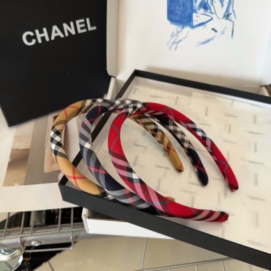 2024SS hair ornament BURBERRY with a distinctive loose feel 2024SS hair ornament BURBERRY with a distinctive loose feel