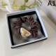 Give it a calm look 2024SS hair ornament CELINE Give it a calm look 2024SS hair ornament CELINE