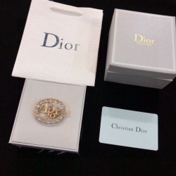 Unique item that will become the main character 2024SS Hair ornament DIOR