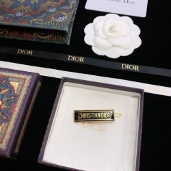 A must-have item for fashionistas 2024SS hair ornament DIOR Dior
