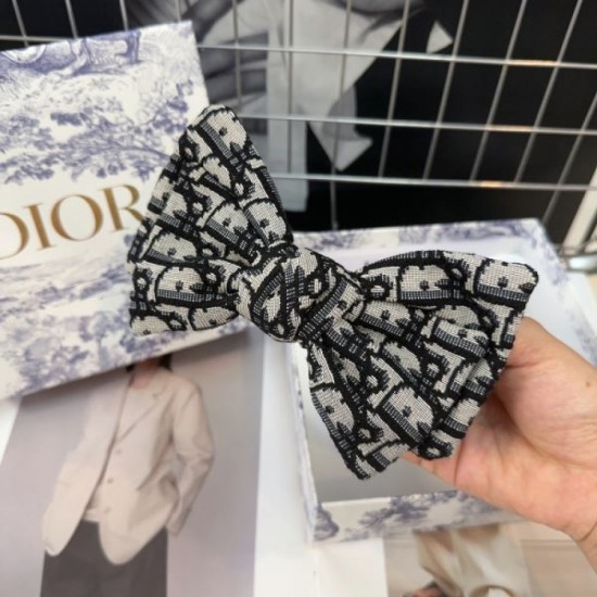This year's popular coordination 2024SS hair ornament DIOR Dior This year's popular coordination 2024SS hair ornament DIOR Dior