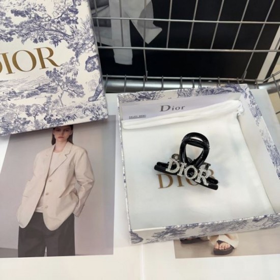 2024SS hair ornaments that are useful every season DIOR 2024SS hair ornaments that are useful every season DIOR