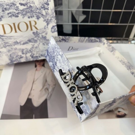 2024SS hair ornaments that are useful every season DIOR 2024SS hair ornaments that are useful every season DIOR