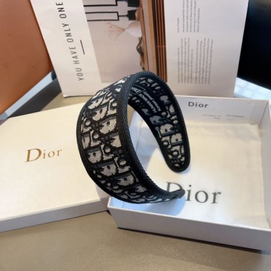 Spring/Summer Trend Ahead 2024SS Hair Accessories DIOR Spring/Summer Trend Ahead 2024SS Hair Accessories DIOR