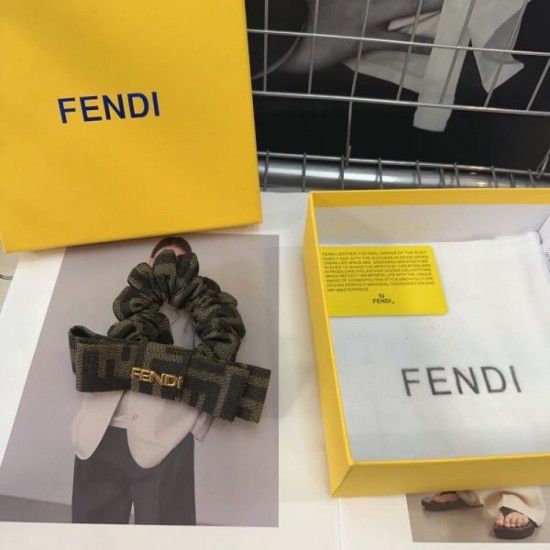 Especially popular this spring/summer 2024SS hair ornament FENDI Especially popular this spring/summer 2024SS hair ornament FENDI