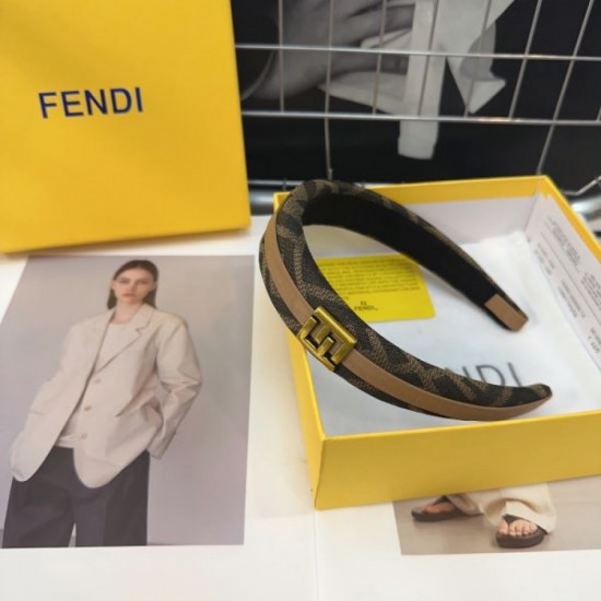 This season's must-have item 2024SS hair ornament FENDI This season's must-have item 2024SS hair ornament FENDI