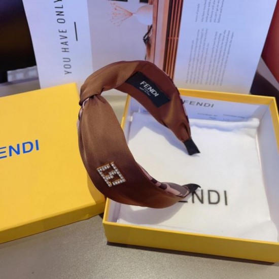 Comfortable to wear even in summer 2024SS hair ornament FENDI Comfortable to wear even in summer 2024SS hair ornament FENDI