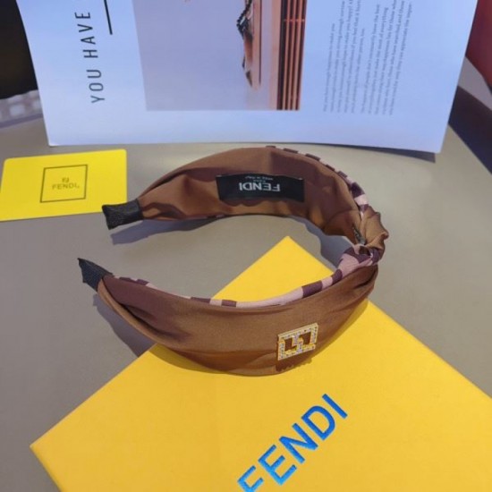 Comfortable to wear even in summer 2024SS hair ornament FENDI Comfortable to wear even in summer 2024SS hair ornament FENDI