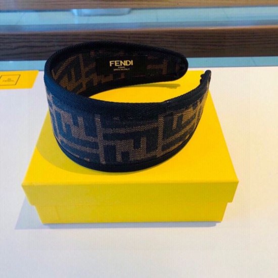 Ahead of summer fashion 2024SS hair ornament FENDI Ahead of summer fashion 2024SS hair ornament FENDI