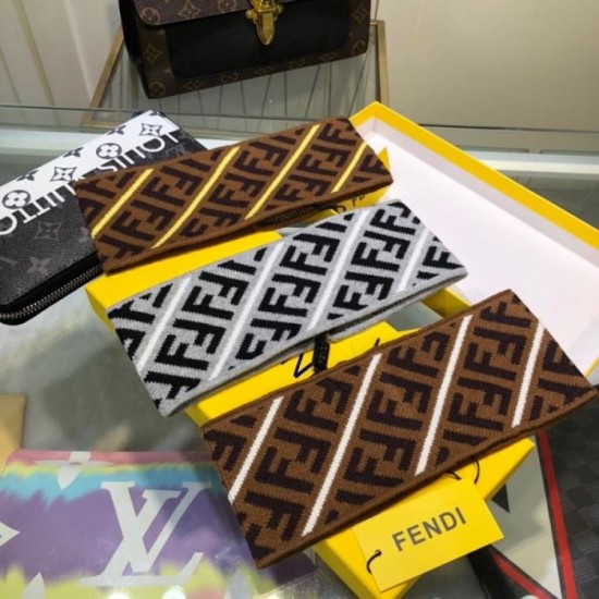 Latest Spring/Summer Trends 2024SS Hair Accessories FENDI Latest Spring/Summer Trends 2024SS Hair Accessories FENDI