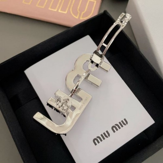 2024SS hair accessories you should wear this summer MIU MIU 2024SS hair accessories you should wear this summer MIU MIU