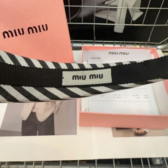 Popular Summer New Items 2024SS Hair Ornaments MIU MIU Miu Miu Popular Summer New Items 2024SS Hair Ornaments MIU MIU Miu Miu