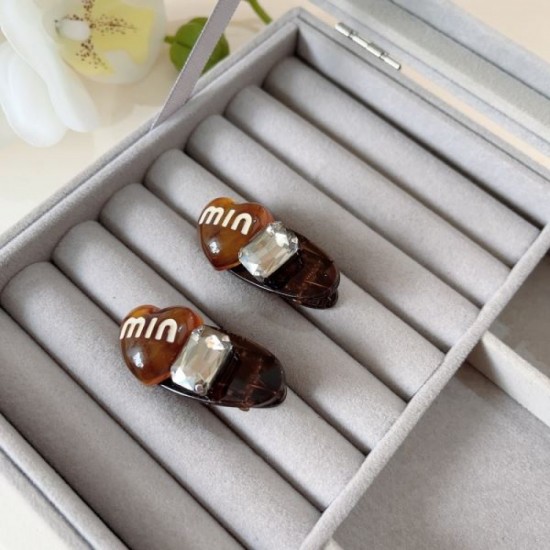 A must-see for fashionistas 2024SS hair ornament MIU MIU Miu Miu A must-see for fashionistas 2024SS hair ornament MIU MIU Miu Miu