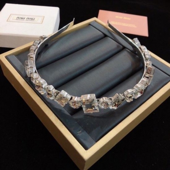 MIU MIU Miu Miu 2024SS Hair Ornament Used by Many Celebrities MIU MIU Miu Miu 2024SS Hair Ornament Used by Many Celebrities