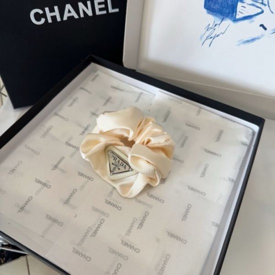 Spring/Summer new items are coming one after another 2024SS Hair Accessories PRADA Spring/Summer new items are coming one after another 2024SS Hair Accessories PRADA