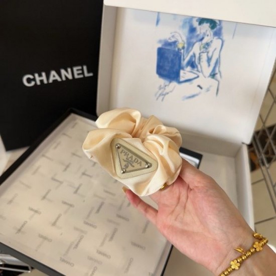 Spring/Summer new items are coming one after another 2024SS Hair Accessories PRADA Spring/Summer new items are coming one after another 2024SS Hair Accessories PRADA