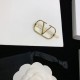 Latest spring/summer works are sure to sell out 2024SS hair ornaments VALENTINO Latest spring/summer works are sure to sell out 2024SS hair ornaments VALENTINO