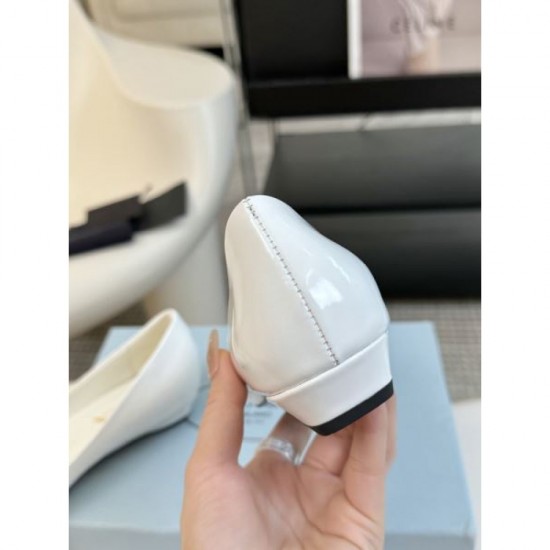 PRADA 2024FW Women's High Heels Styles that continue to attract attention PRADA 2024FW Women's High Heels Styles that continue to attract attention