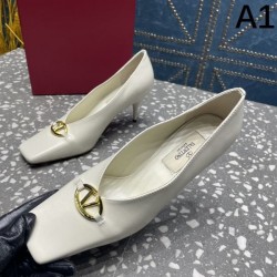 2024SS This year's trendiest VALENTINO women's high heels