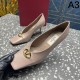 2024SS This year's trendiest VALENTINO women's high heels 2024SS This year's trendiest VALENTINO women's high heels