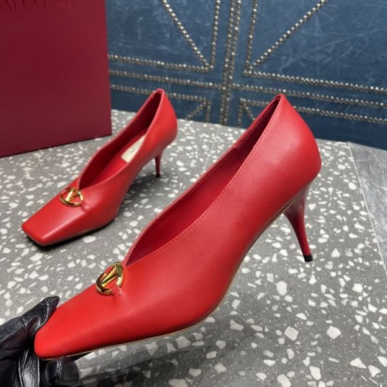 2024SS This year's trendiest VALENTINO women's high heels 2024SS This year's trendiest VALENTINO women's high heels