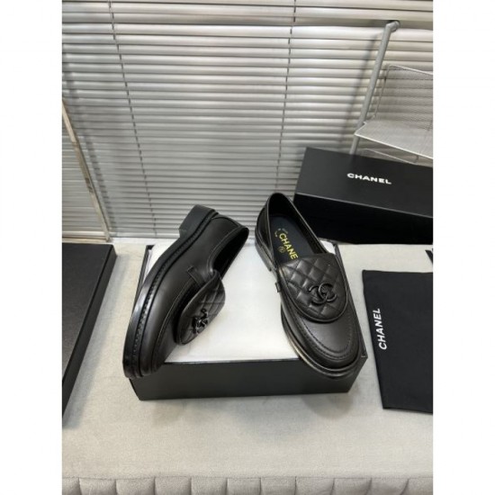 2024SS CHANEL women's casual shoes with beautiful logo 2024SS CHANEL women's casual shoes with beautiful logo
