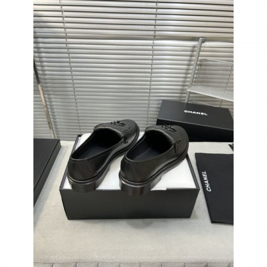 2024SS CHANEL women's casual shoes with beautiful logo 2024SS CHANEL women's casual shoes with beautiful logo