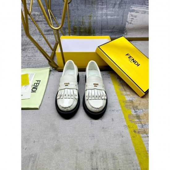 FENDI 2024FW Women's Casual Shoes Favorite Style FENDI 2024FW Women's Casual Shoes Favorite Style