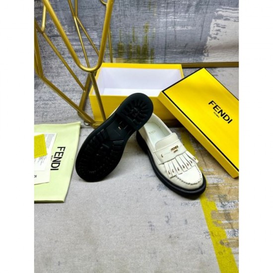 FENDI 2024FW Women's Casual Shoes Favorite Style FENDI 2024FW Women's Casual Shoes Favorite Style