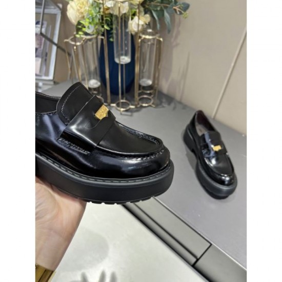 2024SS The cutting edge of fashion! MIU MIU Women's casual shoes 2024SS The cutting edge of fashion! MIU MIU Women's casual shoes
