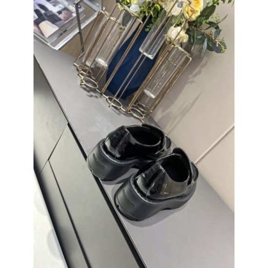 2024SS The cutting edge of fashion! MIU MIU Women's casual shoes 2024SS The cutting edge of fashion! MIU MIU Women's casual shoes