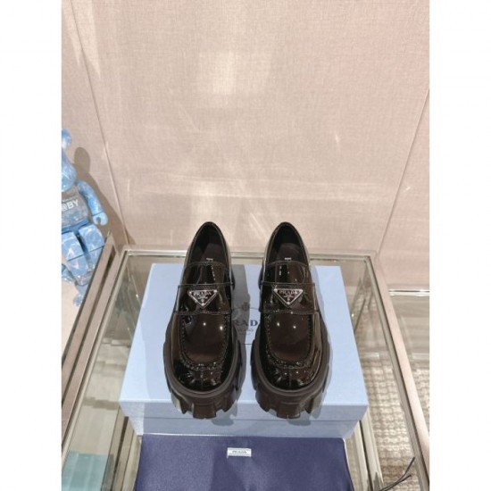 2024SS PRADA Women's casual shoes that are cooler than they look 2024SS PRADA Women's casual shoes that are cooler than they look
