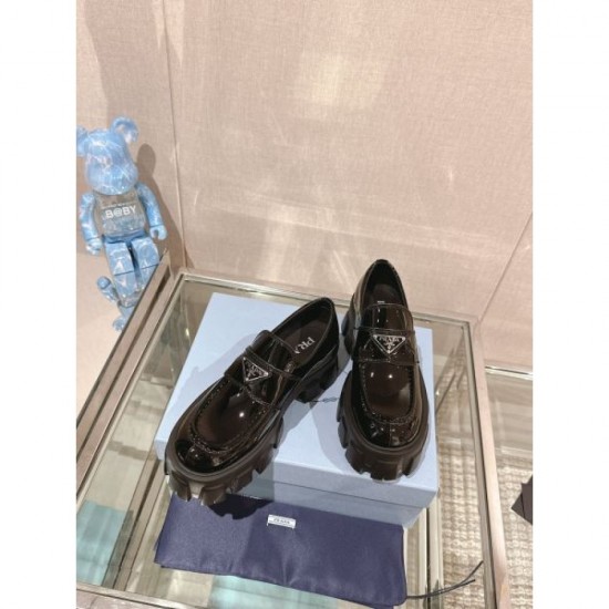 2024SS PRADA Women's casual shoes that are cooler than they look 2024SS PRADA Women's casual shoes that are cooler than they look