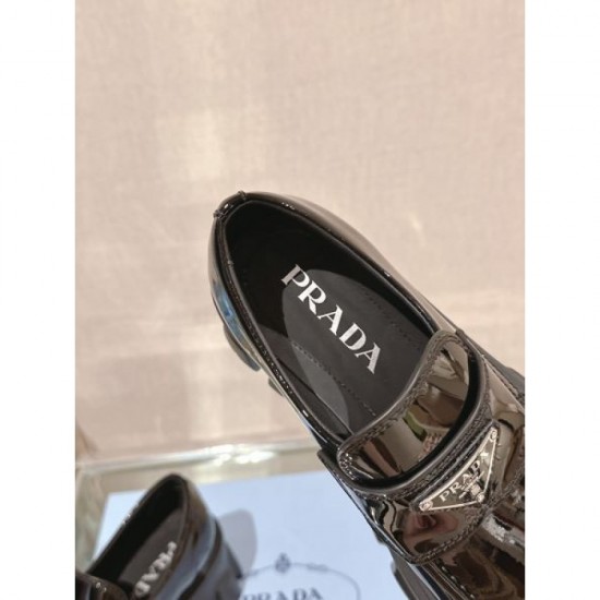 2024SS PRADA Women's casual shoes that are cooler than they look 2024SS PRADA Women's casual shoes that are cooler than they look