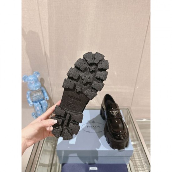 2024SS PRADA Women's casual shoes that are cooler than they look 2024SS PRADA Women's casual shoes that are cooler than they look