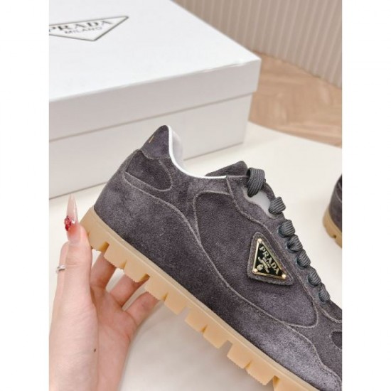 2024SS Beautiful Silhouette PRADA Women's Casual Shoes 2024SS Beautiful Silhouette PRADA Women's Casual Shoes