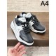 2024SS latest arrival VALENTINO Casual shoes for women 2024SS latest arrival VALENTINO Casual shoes for women