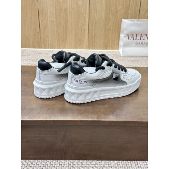 2024SS latest arrival VALENTINO Casual shoes for women 2024SS latest arrival VALENTINO Casual shoes for women