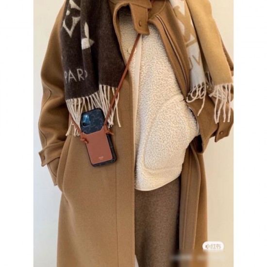 CELINE Celine 2024SS continues to be a brand iphone mobile case this season CELINE Celine 2024SS continues to be a brand iphone mobile case this season