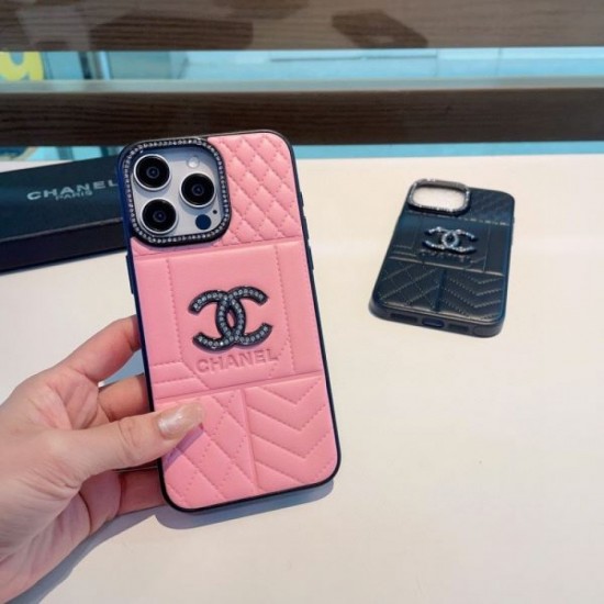 CHANEL 2024SS New arrival iPhone mobile case to improve your fashion level CHANEL 2024SS New arrival iPhone mobile case to improve your fashion level