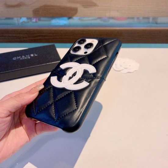 CHANEL 2024SS New iPhone mobile case pursuing trends CHANEL 2024SS New iPhone mobile case pursuing trends
